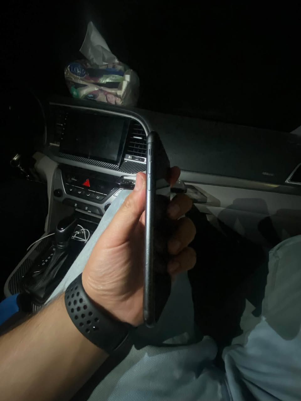 آيفون ١١ • ١٢٨ جيجا • بطارية ٧٧%