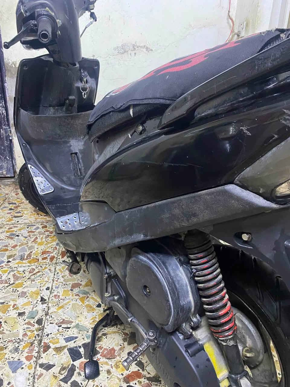 دراجة ماكس عدله كلها شغاله سلف هندر نقص بس شخاطه يشتغل السلف السعر 350 بيها شي بسيط دراجه حلوه العنوان مدينة الصدر الجوادر الشراي يخابرني ***********

