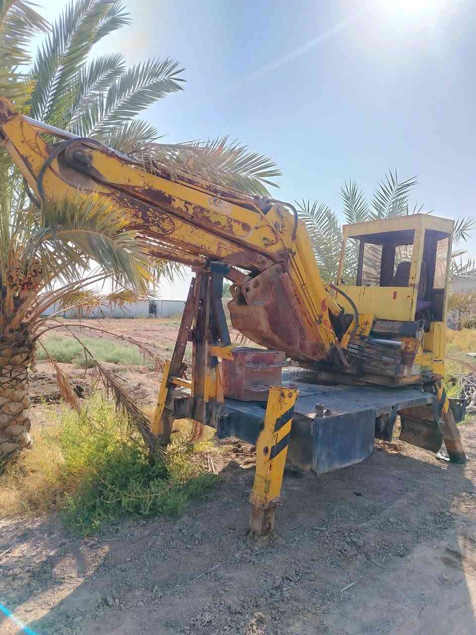 جهاز حفاره للبيع  كامل وشغال جيب وشد مابي كل نقص مع كيلات 2 مكان كوت ***********
#بس_جهاز_للبيع_فقط
