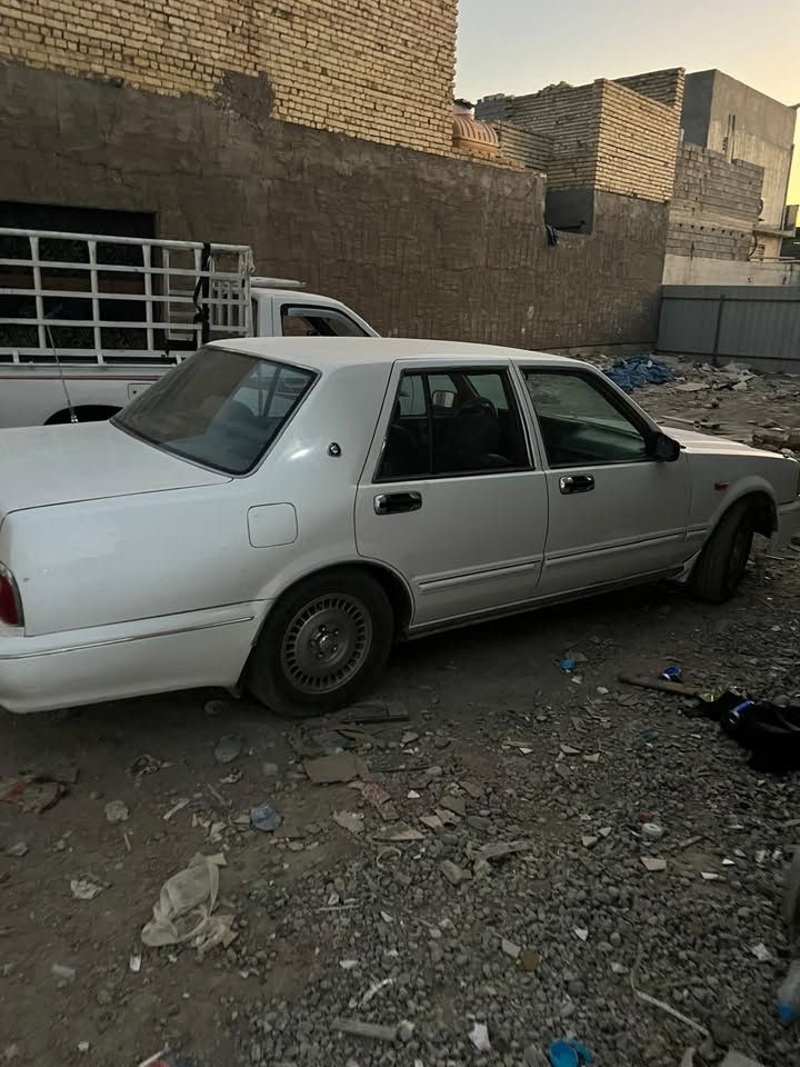 السلام عليكم 
نيسان سدرك 2002 شرط كير محرك تبريد كهربائيات شلعه معدل السياره كلش نضيفه دواخله نظيفة كير عادي السعر45 وبيه مجال شي بسيط سنويه جديده للاستفسار اكثر اتصل العنوان بغداد كميرة 
***********
