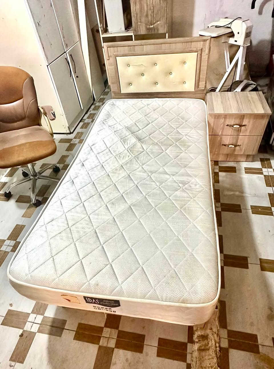 جميع اغراض المنزل المستخدمه 🛋️🪞🛋️🪞
نرد فقط ع الخاص و الواتساب 
✅*********** واتساب
📞*********** زين
عنوان / اربيل / داره توو  📍📍
الفرع الثاني كورنيش فرمان بران 🚚 🚚

=•=•
