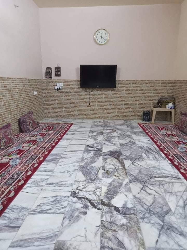 الدار للبيع  نهايت. الشعله مقابيل الدهله  المساحه 150 بناء الطابق الول  ستقبال ومطبخ وغرفه وثنين مناور وحمام وكراج الطابق الثاني 3غرف وحمامين الاستفسار ***********
