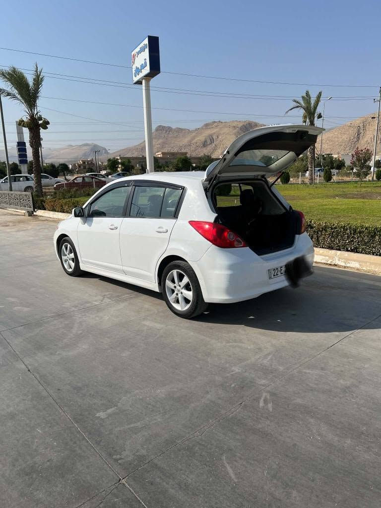 نیسان ڤێرسا
SL
جام کارەبایی
بەسمە

ویل کەپ
ABS
تحدیل سرعە
موسفاتی زۆر جوانە
سەنەوی تازەیە
ڕقم باریک ، ڕقم هەولێر بەناوی خۆمان
گێڕومەکینەبەشەرت
ساردی نیە، تەرزەی نیە
سێ پارچەی بۆیاخە، لای سەکنی تۆزێک ناوی گرتوە سەقفی زۆر جوانە، 
سعری 84گەڵا
شوێن حاجیاوا
***********
واتس ئابیشی لەسەرە رانية, السليمانية
