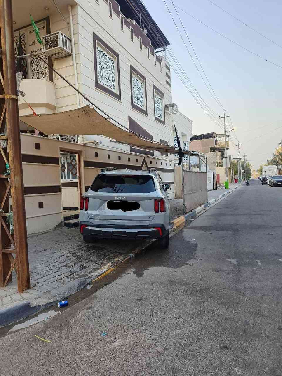 السلام عليكم
سورنتو 2024 X-line فول الفول Prestige

وارد امريكي 

(مــواصـفـات السـيـارة)

صبغ في البنيد شبرين والباقي كلير 

4 كامرات امامي وخلفي وجوانب 

بانوراما موجود 

بصمة تشغيل + بيبان + صندوق +تشغيل عن بعد 

ترحيب عند الاقتراب

مري شفط + كهرباء + رادار + ترحيب

كشنات جلد + تدفئة + تبريد + كهرباء + منفصل vip

سياقة ذاتية + تحديد مسار + 

رادارات امامي ٣ + ٢ مستشعرات +رادارات خلفي ٣ + جانبي٢ 

التوقف الذاتي عند الرجوع + التوقف الذاتي عند التحسس بالاقتراب

٦ حساسات امامي + ٦ حساسات خلفي

هند بريك بصمة

4x4 فور ويل درايف

وضعيات السبورت والنورمل والايكو والسون والسمارت

تبريد منفصل + امامي خلفي

بجم زينون + بك لايت ليد هيلوجين بلادي

ويل كب بلادي بلاك حجم 20

محرك السيارة 2500 تيربو المرغوب بقوة 281 حصان 

ماشية (   ٢٤  )الف مايل

رقم بصره باسمنه (شهداء)

العنوان بصره قبله 

 السعر ((  250  )) 

للاستفسار           
***********
