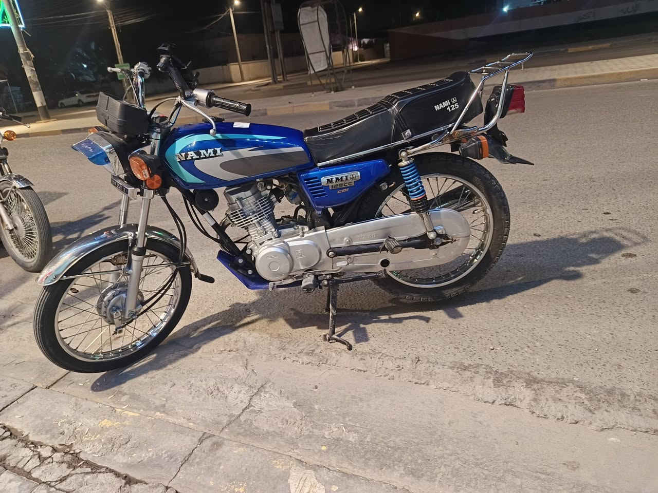 السلام عليكم دراجه نامه شلامجه اصل للبيع اوراق اصولي 
دراجه نامه اصلي شلامجه اوارق اصولي وكيل مديل 23 
دراجه بلاديه ممفتوح شي منها جديده المحرك بلادي برغي ما مفتوح مكاني بصره قضاء المدينه رقمي :***********
