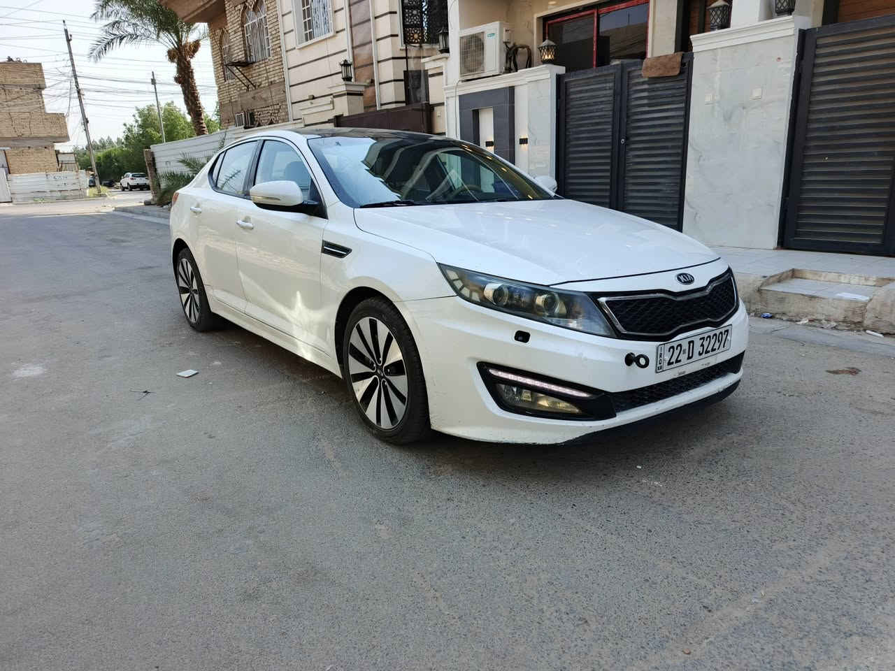 السلام عليكم اوبتما 2013 خليجي  فول الفول VIP 1/1 مكينة 2400
مكينة 2400 دوش مكفولة من التنقيص والتبخير 
كير 6 نمر مكفول 
تبريد ❄🧊 + تدفئة 🔥
موصفات السيارة
1 بصمة تشغيل + بصمة ابواب +  بصمة جنطة 
2 نظام ترحيب عند الاقتراب 
3 اشاير بل مرئي + المرئي شفط 
4تبريد قطعتين ❄ + التبريد منفصل مناخين + ابيانو 
5  كشنات جلد + كشن كهرباء + خزن ميموري وضعيتين 
6 بنوراما طكتين 
7 لد امامي نهاري + ليلي + لد خلفي 
8 كامرة 360 درجة + حساسات خلفية 
9 داخل صاج 
10 نظام ECO اقتصادي فول + NORMAN عادي 
11 فول تحكمات استيرن + نظام قفل سرعة + شفتات 
12 دبل كزوز
13 زراكات مان مي 
14 عدسات في المازدة عدد 2
15 نظام مانع انزلاق + ABS
16 5 ويل كب + تخم تاير جديد + ويل 18 
(لغود + شواصي + حوض + تكم + ايرباك مكفولات بدون دواخل ) 
(صبغ نص الجاملغ الخلفي + نص الباب كلير الخلفي بدون معجون)
سنوية 2031 + رقم جديد + هزة بسمي تحويل مباشر  
مكاني بغداد حي جهاد 
السعر 115 وبيها مجال للطيبين
