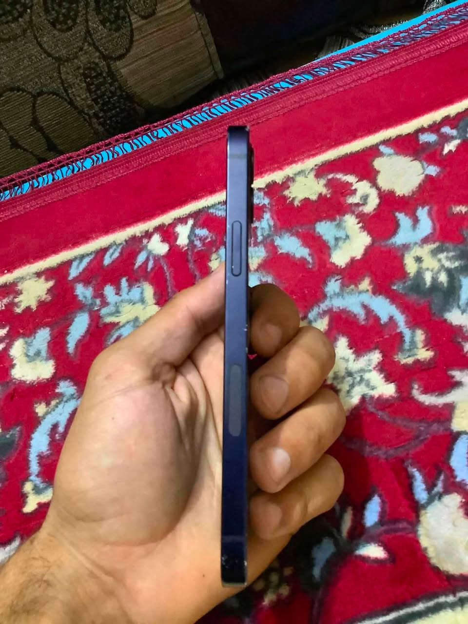 سلام عليكم
ايفون 12عادي للبيع 

مامفتوح ولا مبدل بي شي ع وضع الشركه 

بطاريه78 مثل مموضح بلصور ذاكره 128

280وبي مجال 

***********

