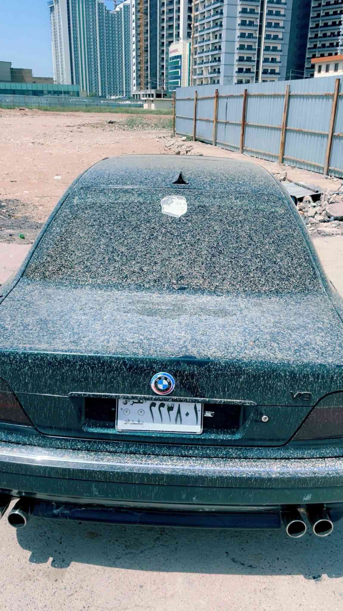 سةرتا بةناوي خوا 
                - [x] بيئمE38V8 
كاسيحة مؤديل 1998رةنگ سةيتوني 
بي ليدراو مواسفات  م
سلايت
كوشين خةزن 
يتةر 
تةربريت
ئاوينة كارةباي 
دةبل يرباك 
دةبل جام 
تةلةفون 
لايت زينون 
تاية لؤك 
ويل لؤك 
زؤر مواسفاتي تر 
سيارةكة ئارم باكانة بةشةر 
دنيار حرامةي لةسةر نية باكانةي 2025 
شوين هةولير 
تكاية ئةكةر مشتةري نيت 
نةبيزارمان بكة 
نةسةري خؤتو منيش مةهيشنة 
ولامي كؤمينت نادمةوة مشتةري تةلةفؤن بكة 
لةكةل رئزمان ***********فايبةر كورةك

نص مكتوب في الصور:
- AVITO.MAGAZ