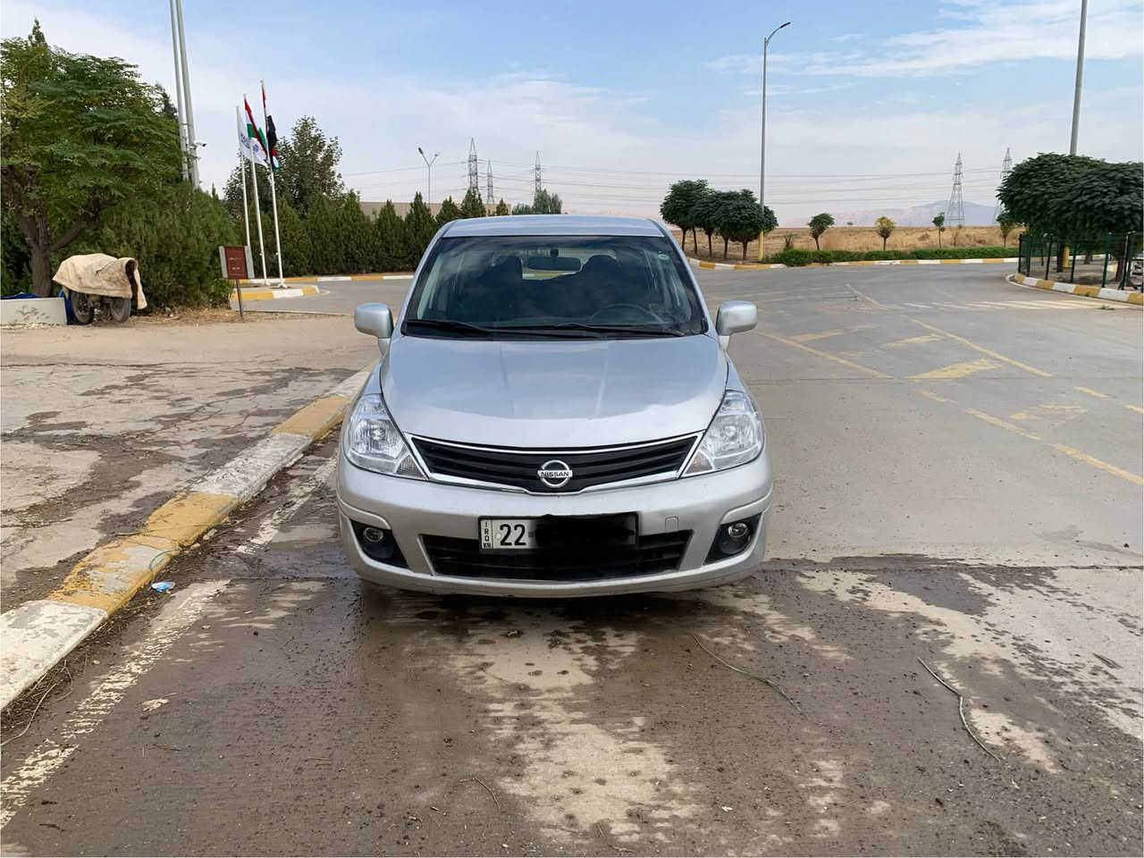 نيسان فيرسا • ٢٠١١ • تواير جديدة