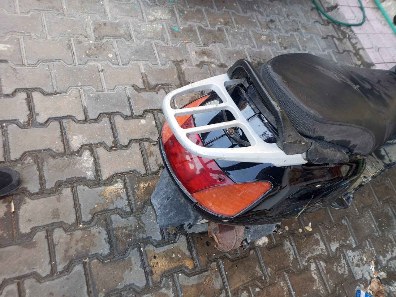 سبيسي ماليزي للبيع دراجه يرادلها تجفيت بس 125بيها مجال
***********
