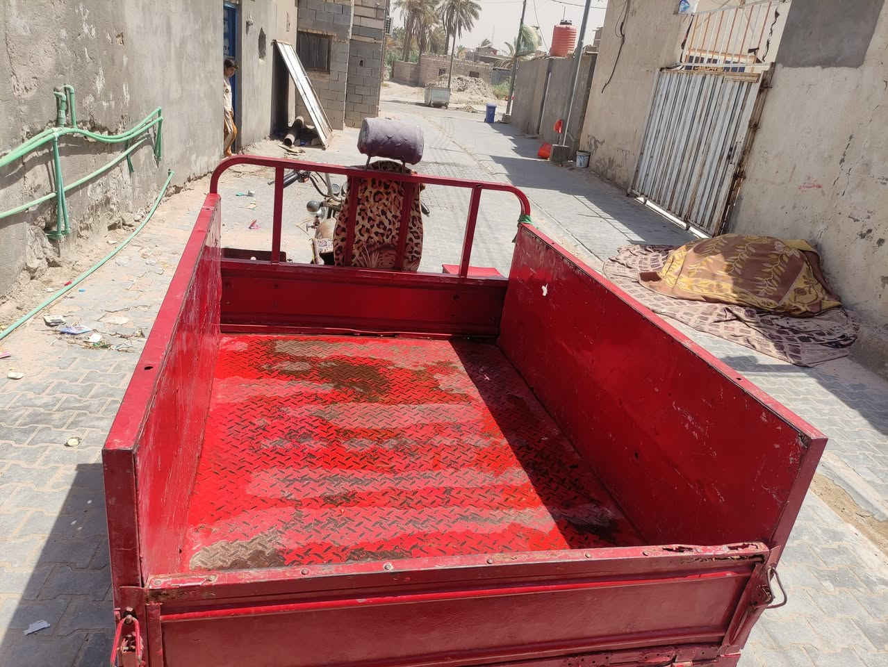 سلام عليكم  ستوته  اللبيع  امتيار اوراق العنوان  البصره  قضاء الدير  التفاصيل لاتصال علئ الرقم   ***********  السعر مليون  و100
