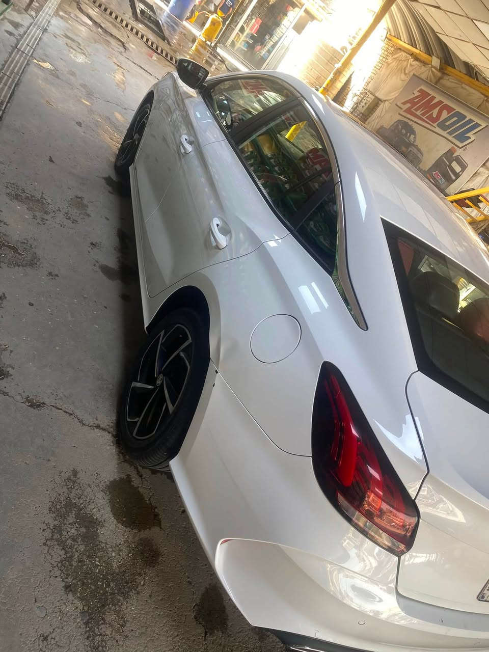 luxury Mg gt
رقم بغداد
موديل 2023
ماشيه 100 الف
محرك ١٥٠٠ تيربو
كير دبل كلج DCT. مفتوح مبدل كلج داخل الشركه
فول مواصفات 🔥
فتحة سقف سلايد
 بصمة 
 قفل سرعه و abs 
اوتو هولد
 قطعتين تبريد ودواخل جلد لونين
شفتات ستيرن تحكم جهتين 
 كيجات كومبيوتر و مواصفاته معروفة 
السياره بيهه صبغ بابين وجاملغ عكس السايق 
عنوان مشتل شارع المطبك

سعر 112 بي مجال 

***********
