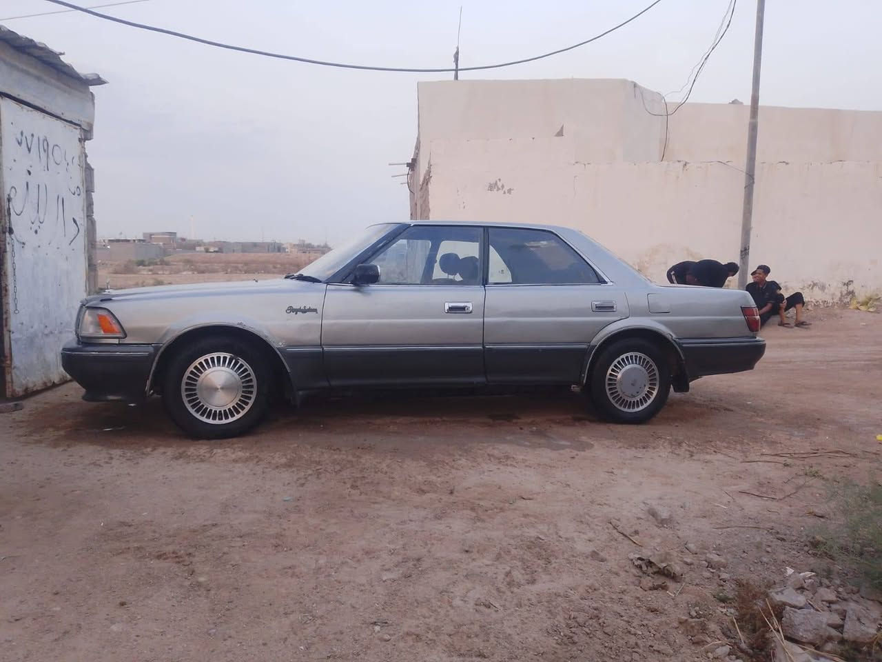 هارتوب النوع رصاصيالمحرك ثنين ونص سياره كومت حديد بس اصولييه موديل ٩٢ سويته بسمي ٢٨ تنتهي البصره الهارثه  رقمي واتساب يشتغل اليريد يتوصل وياي    *********** البصرة, العراق
