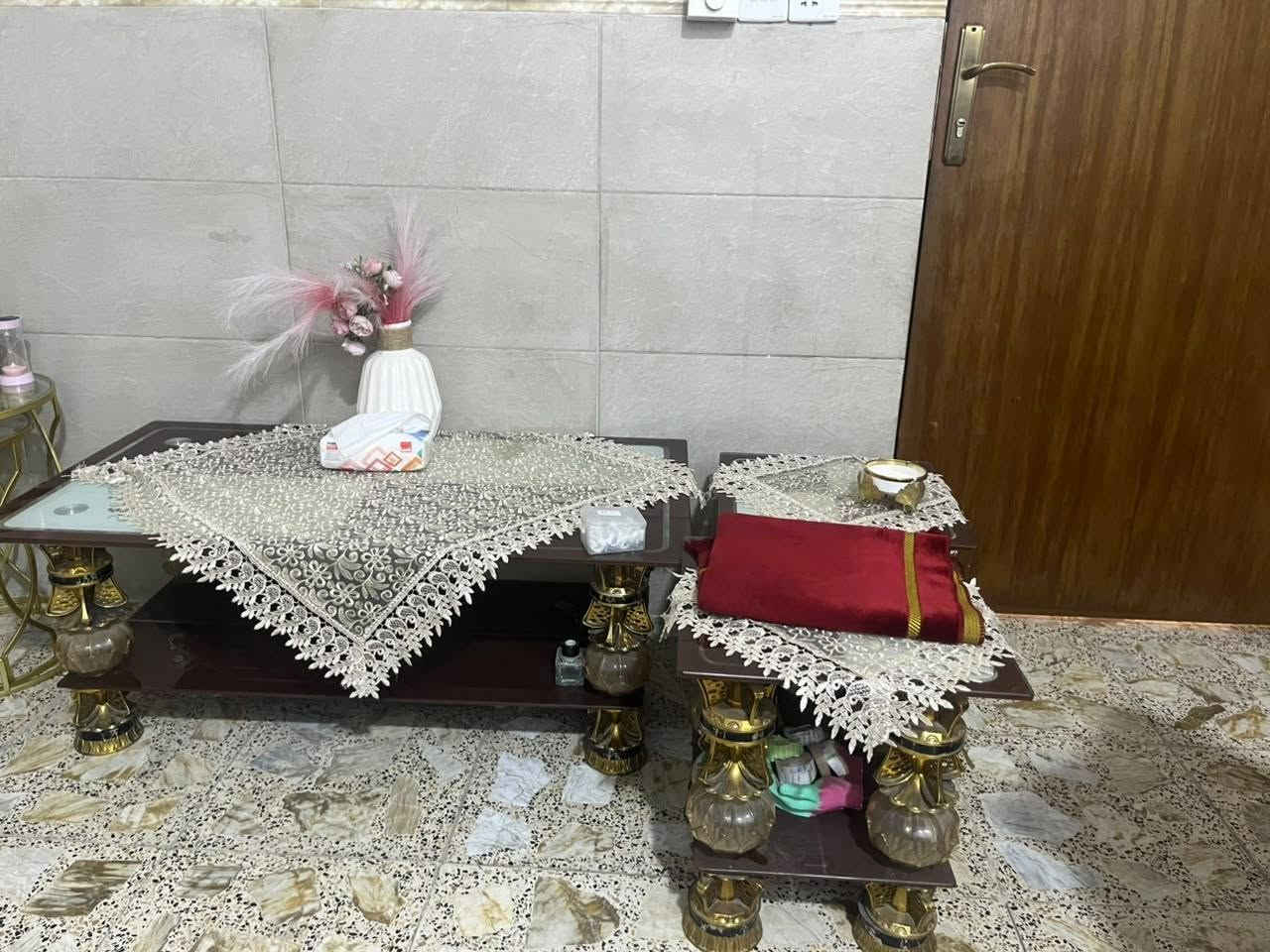 السلام عليكم
تخم مع طبلات للبيع
التخم كرسيين وقنفتين
والطبلات وحده كبيرة و٤ صغار
ب ٢٦٠ موجود واتساب ***********
