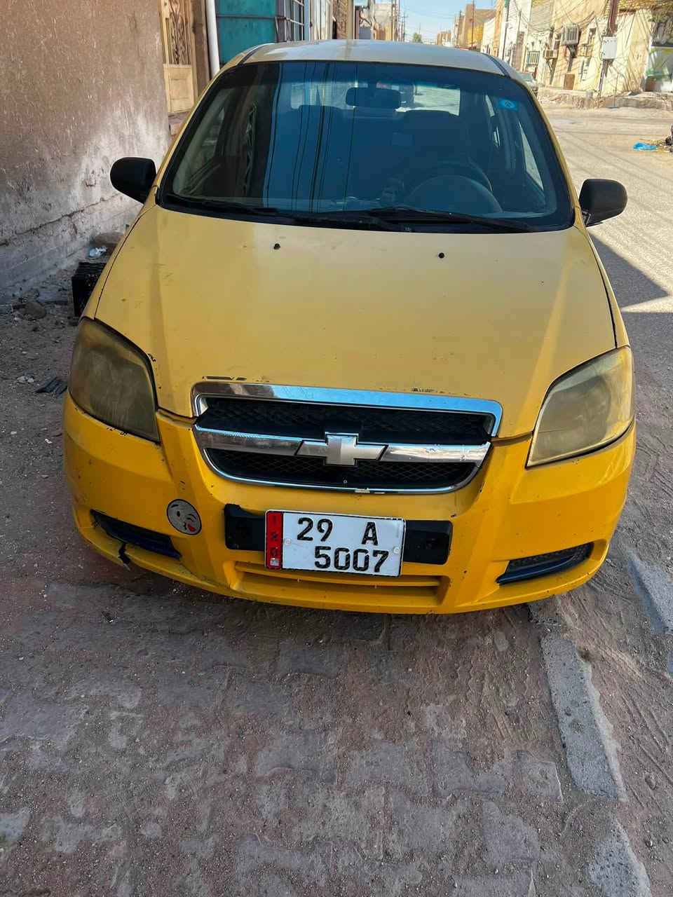 سلام عليكم أفيو كير عادي  موديل 2007للبيع السعر 28 ورقة مكانها النجف رقم انكليزي وهزه جديدة بعدها ماساقطه 
***********

