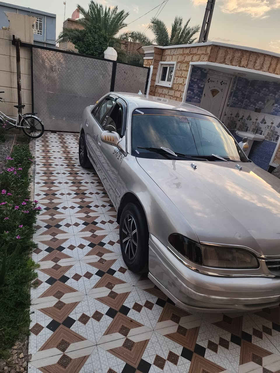 السلام عليكم سوناته البيع موديل 94 سياره جديده خير من الله نقص بس تبريد صدر جديد دخل جديد رقم ديالي كير. عادي محرك وكير كفاله  تحويل مباشر بدون ضربه  صبغ حزام بس بدون حادث  السعر 35 وبيها مجال مكان سياره ديالي شهربان الوجيهيه اي ستفسار تصال بلرقم 7765654044
