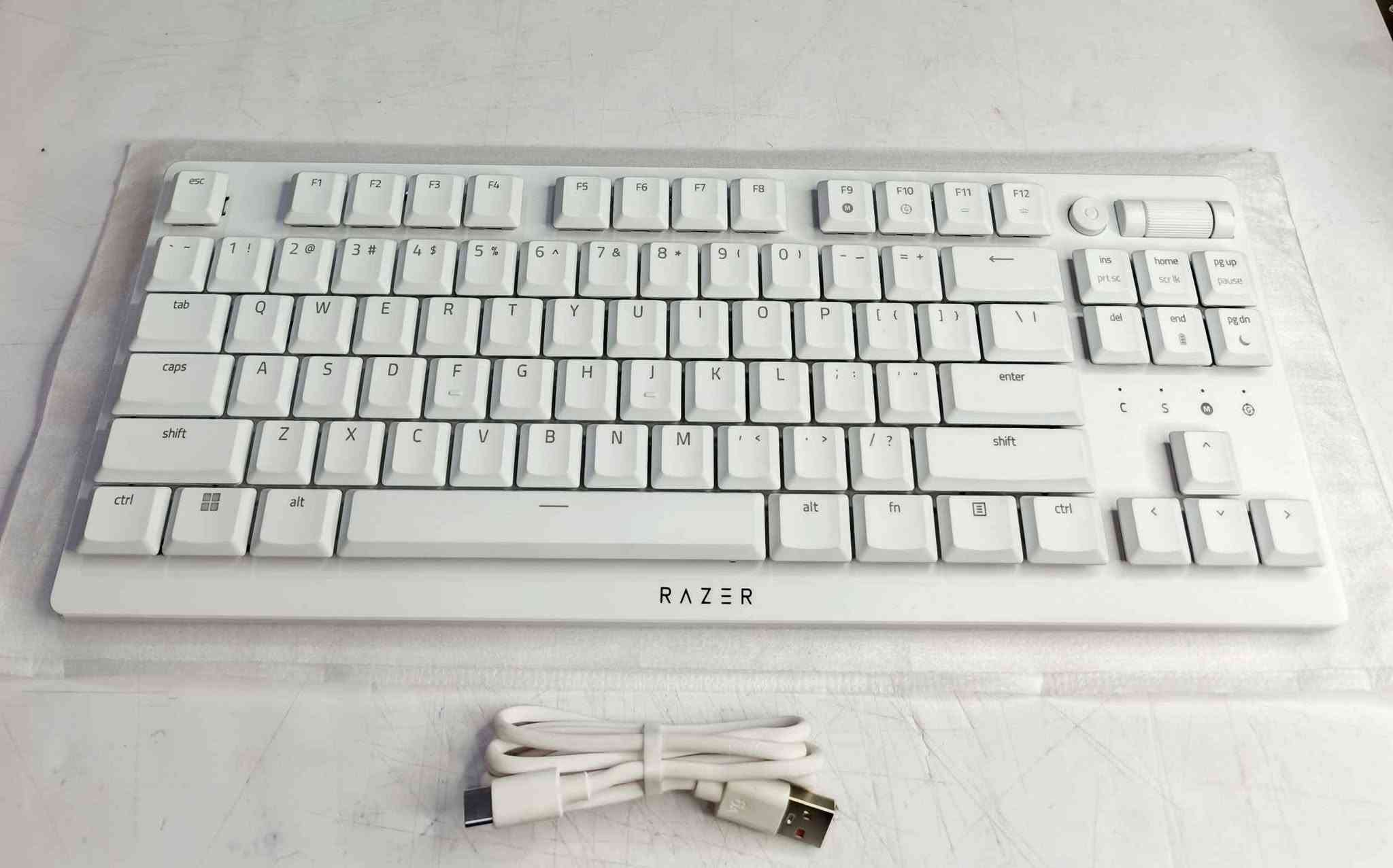 رايزر DEATHSTALKER • V2 PRO TKL • نظيف