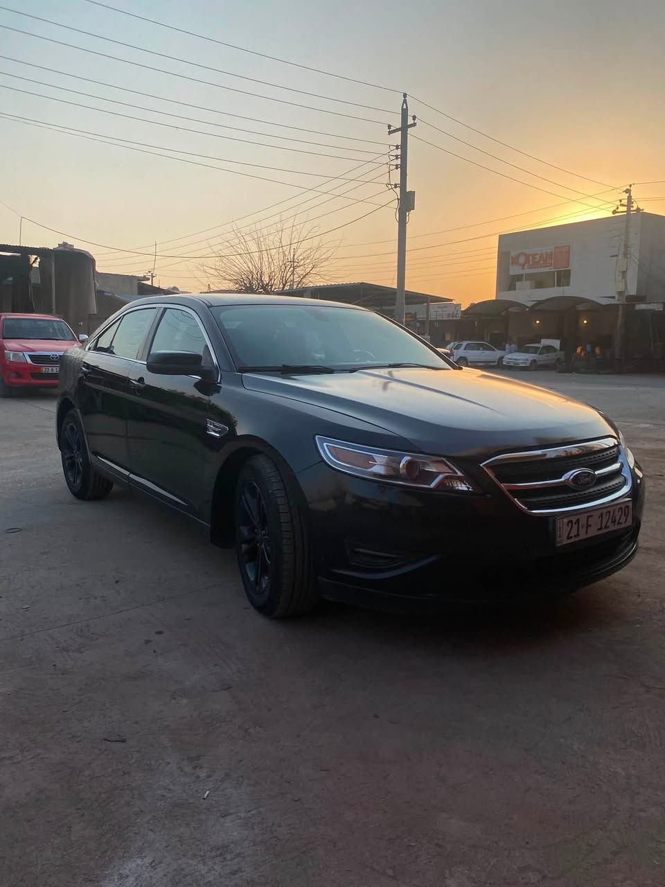 Ford taurus 2011 sel
دوپارچه‌و یه‌ك په‌ڵه‌ بۆیاخ بێناو بێ ئێرباگ 
گێڕومه‌كینه‌ به‌شه‌رت
سه‌نه‌وی تا ٢٠٢٩ به‌ ناوی خۆمانه‌وه‌یه‌
تازه‌ پشتو پێشی داگیراوه‌ سه‌یاره‌كه‌ كامل مه‌سره‌ف كراوه‌ به‌شه‌رت سه‌یاره‌كه‌ هی مه‌عره‌ز نیه‌ هی ماڵانه‌ مه‌سره‌فی كامل كراوه‌ تازا چوار ته‌یه‌ی نوێی كراوه‌ته‌ سه‌ر تازه‌ جوتێك لایتی نوێی كراوه‌ته‌ سه‌ر 
سعر ٩٥ معامه‌له‌ شوێن ڕانیه‌-چوارقورنه‌.
***********
