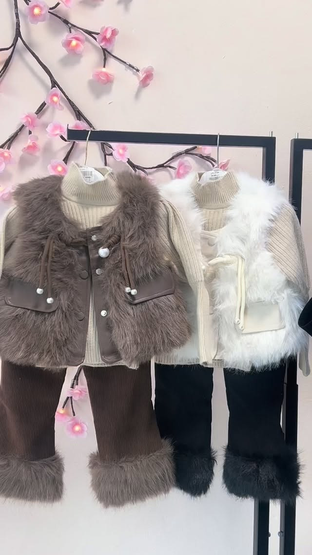 طقم بناتي • فرو • ٢-٧ سنه