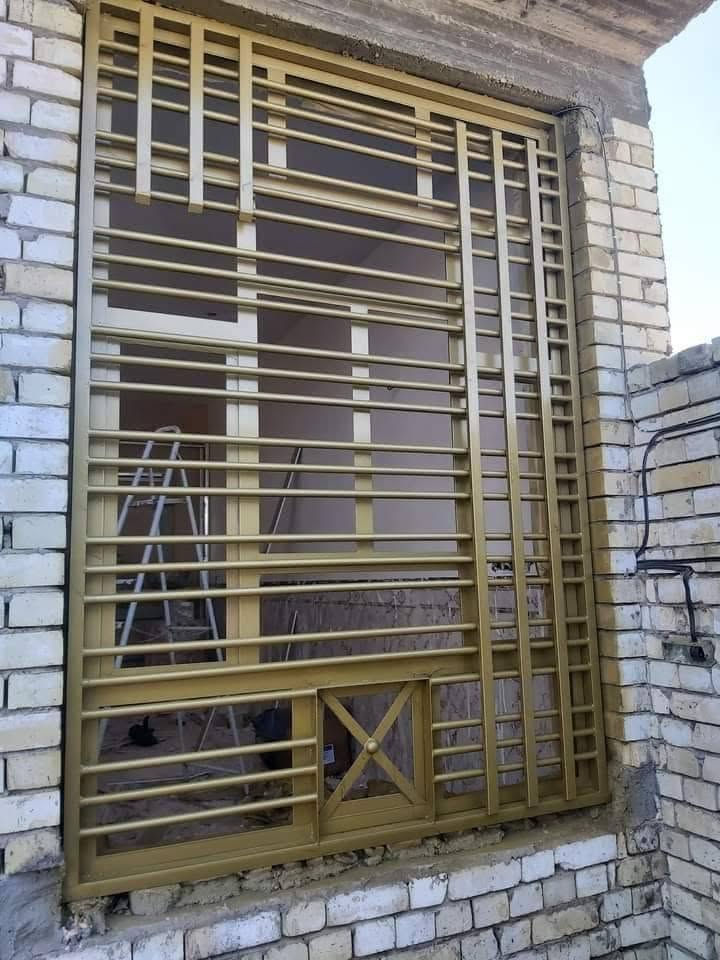 صباغ وديكورات منزلي داخلي وخارجي وعمل كافه الاصباغ 

 اصباغ بلاستيكي / ورق جدران / سحبات فوم داخليه 

ترميم البيوت القديمه /ديكور بديل الرخام والخشب شيبورد 

 طلس معجون وستن/معالجه الرطوبه/شبابيك تنظيف وصبغ

 شغل درجه اولى ***********
