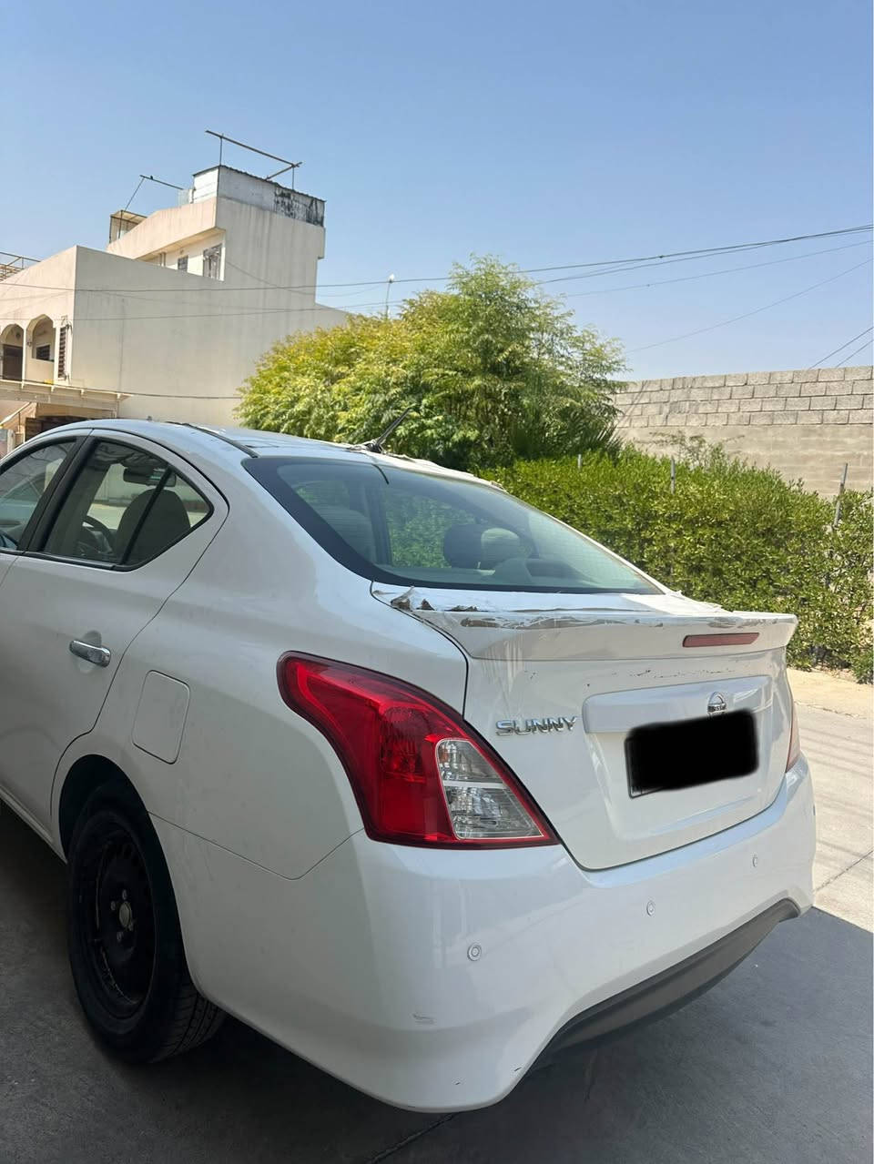 نیسان لاکشمیبای ٢٠٢٥ 
فول مواسەفات 
یەدە نیکل 
سوکان ڤۆلیوم
٤ جام کارەبا
شاشە گەورە
تەبرید مەرکەزی

گاعیەو کەپەکانی بەکار نەهاتون نوێن
٤٠هەزار کیلۆمتر رۆشتوە
هیچی نیە تەنها دەرگای سەکن تۆزێ قۆپی هەیە
رەقەم سلێمانیە
هەموو شتێکی نوێیە

*********** أربيل, العراق
