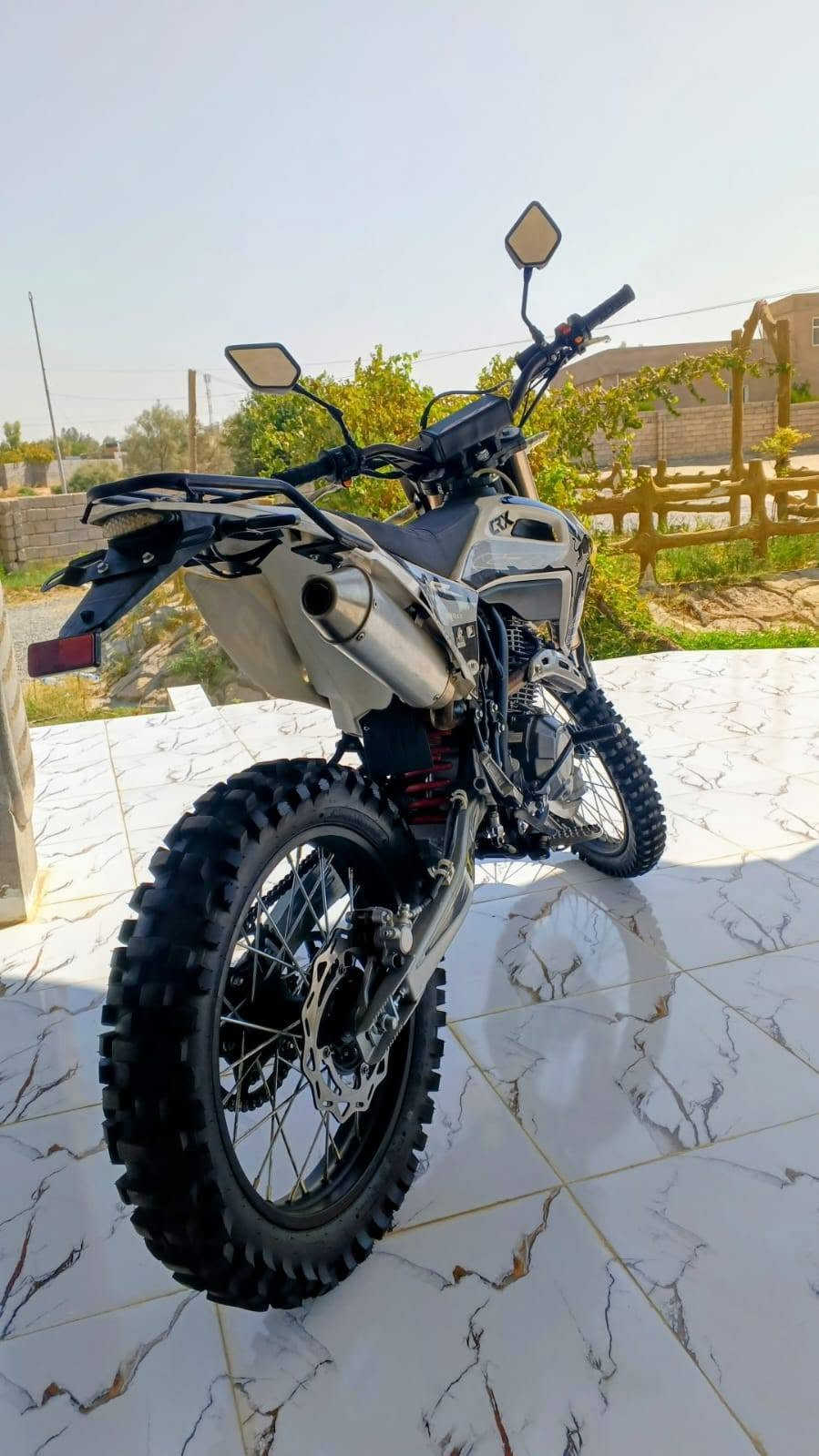 اسلام عليكم قفاز لبيع سي اركس حجم محرك 300 سيسي موديل 2025 كهربائيات كلها شغاله  كلو جديد السعر اتصل و تدلل مكاني الشركاط الخانوكه  ***********
