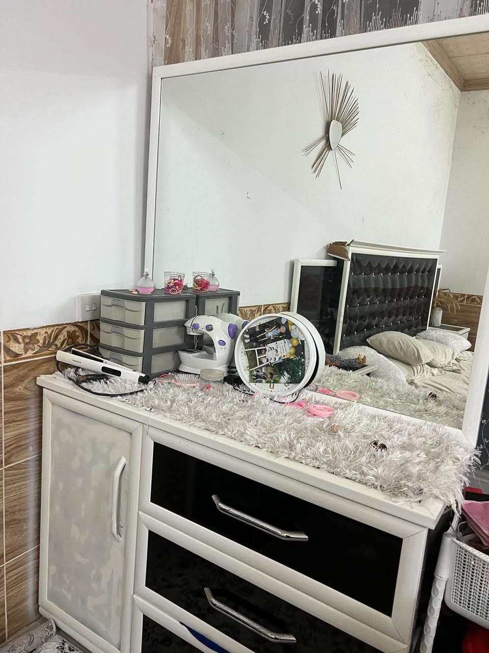 شتێکت هەیە لە ماڵەوە کە بەکاری ناهێنیت؟ 🏠✨

مەیهێڵە بێ‌سوود بمێنێتەوە، چونکە لەوانەیە کەسێکی تر پێویستی پێی هەبێت! 😍

📸 وێنە و زانیارییەکانی کاڵاکەت بۆمان بنێرە

💰 ئێمە بۆت دەیفرۆشین

📩 تەنها پەیامێک لە تۆوە!

خێرا فرۆش 🛍️

شتە زیادەکەت بکە بە پارە 💸❤️

#خێرافڕۆش #دەستی_دوو #کاڵای_دەستی_دوو #فرۆشتن #کڕین_و_فرۆشتن السليمانية, العراق

نص مكتوب في الصور:
- ٤ پارچه ۹۰ هه‌زار رانيه
