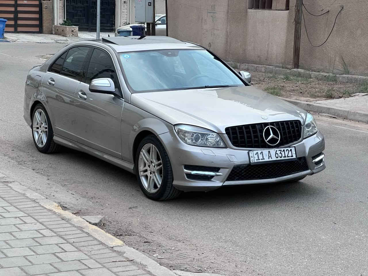 مرسيدس C300 • ٢٠٠٨ • محرك V6