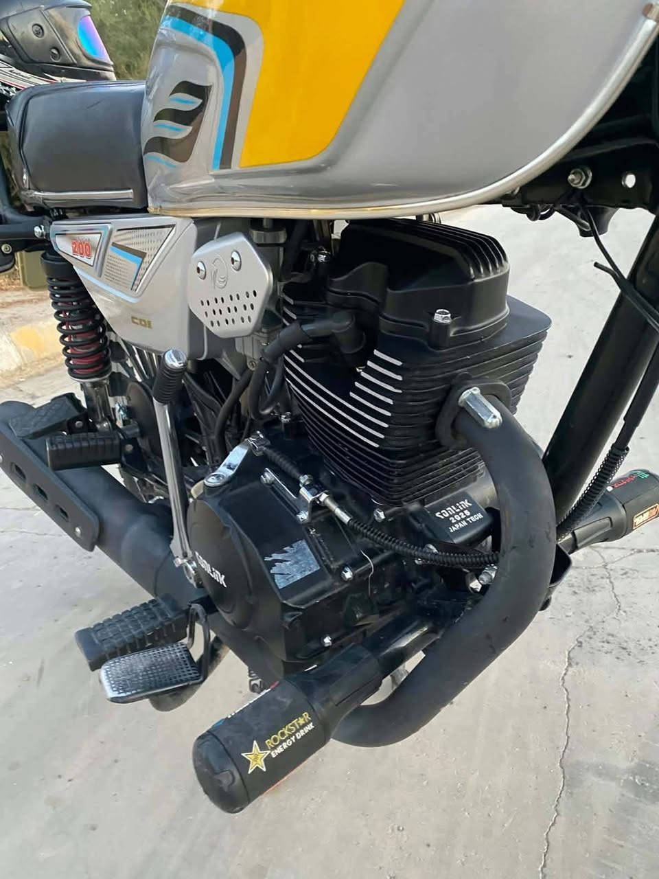 ماطور سونلك موديل 25 محرك 200 محرك اسود شلعه و معدل فول مواصفات فول السعر 850 وبي مجال 
مكلف بل نشر رقم صاحب الدراجه ‏‪***********‬‏
مكان الدراجه حي العسكري
