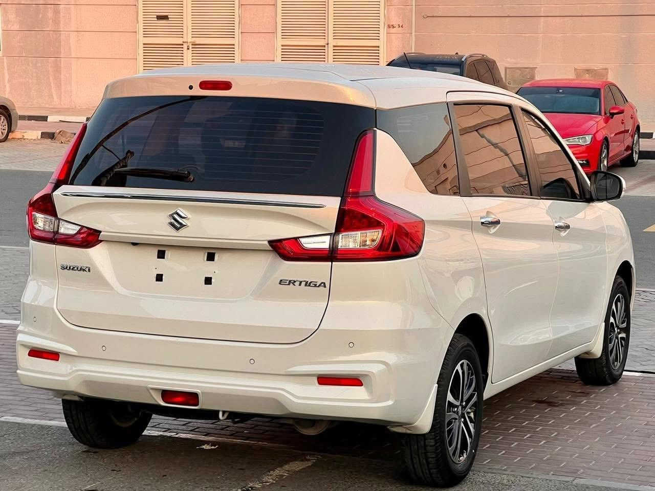 سازوكي موديل 23بدون رقم مكفوله فول مواصفات عدى الفتحه سبعه راكب سعره 135شراي يتصل مكان سيارة معارض الرميثه عالشارع العآم معرض احمد آل شمران ***********
