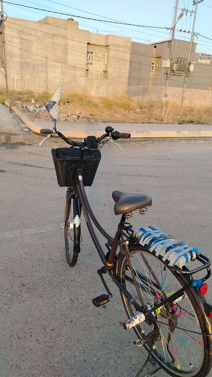 🚲 بايسكل عبد الحليم للبيع
📏 الحجم: 26

🎨 اللون: بيتنجاني

💪 حديده ثقيل وقوي

✨ المكينة جديدة

⚙️ الكير شغال

🛑 البريك الأمامي والخلفي شغال

🔒 قفل خلفي

🦶 حماليات خلفية للرجلين

💡 دينمو شغال واللايت أبيض وكلش قوي

🚲 سياقته كلش مرتبة والبريك بمكانه

🔥 لشتو كلش مرغوبة

💰 السعر: 90 ألف

🤝 وبيها مجال للطيبين

📍 المكان: موصل – الجانب الأيسر – يارنجة الشرقية

📞 للتواصل: *********** (كورك) — واتساب متوفر
