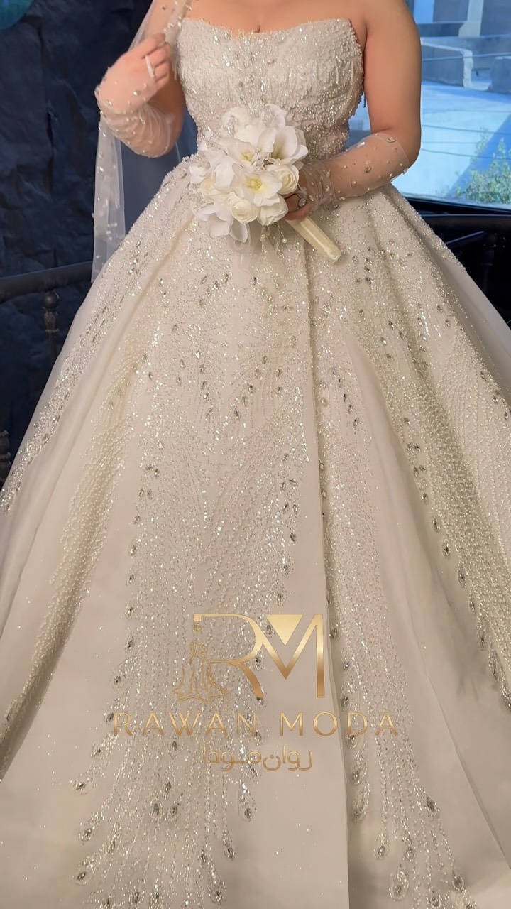 ‎هنا كل ماتحلمين به 🧚🏻
‎ولكن بطريقه مختلفه💁🏻‍♀️

‏‎لێره‌ خه‌ونه‌كانت به‌ دیبێنه🧚🏻
‏‎به‌لام به‌ شێوه‌یه‌كی جیاواز 💁🏻‍♀️

‏‎عنوان : كركوك - شارع المحافظة - قرب فندق صنوبر

***********☎️
***********☎️

‏#explore #moda #reels #follow #instagram karkuk slemani model bride bridal bridalmakeup salon makeupartist photography instagood instagram wedding weloveshopping drees shoping post reels
‏reelsinstagram

نص مكتوب في الصور:
- RAWAN MODA روان مودا