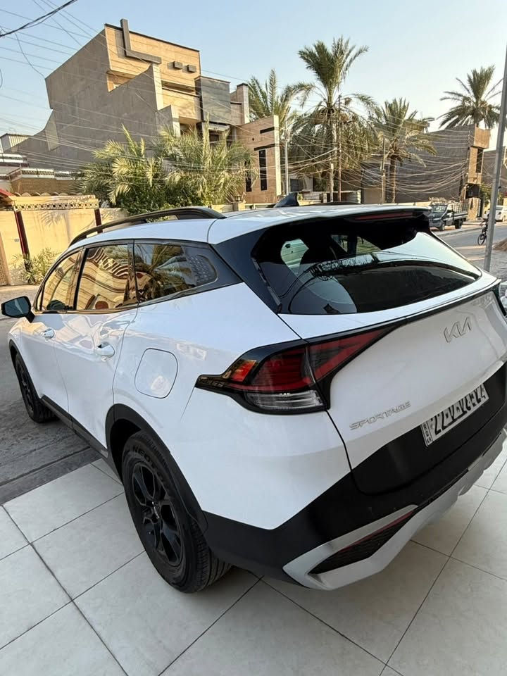 🚘 كيا سبورتاج 2023 X-Line فول إلى الأخير

▪️ محرك 2500 
▪️ فور ويل (دفع رباعي)
▪️ وارد أمريكي – رقم أربيل الجديد
▪️ ماشية 60 ميل 
▪️ سقف بانوراما
▪️ 4 رادارات
▪️ كراسي جلد كهرباء + تبريد 3 قطع
▪️ شاشة آيباد + كاربلاي
▪️ شاحن وايرلس + مخارج شحن خلفية
▪️ جنطة كهرباء فتح وغلق
▪️ ويل حجم 20
▪️ تشغيل بصمة وتشغيل عن بُعد
▪️ أبواب بصمة
▪️ إنارة ذكية بالأبواب ليلاً
▪️ توقف ذاتي
▪️ تحكم كامل بالستيرن
▪️ سايد بريك دكمة
▪️ تغيير مودات القيادة
السعر 200$ وبيها مجال 
⚠️ الحادث فقط بالصندوق الخلفي، مثل ما موضح بالصور.
🔧 الجاملغ الأمامي مفتوح وراجع نفسه ليبل واحد 
✅ السيارة كلها ليبل واحد. ولا قطعه صبغ
✅ الأيرباكات كلها سليمة، وماكو أي إيرباك طاك.

📄 سنوية حصراً باسم المشتري، وهزة وفحص كله جديد.
📞 رقم صاحب السيارة:  ***********
