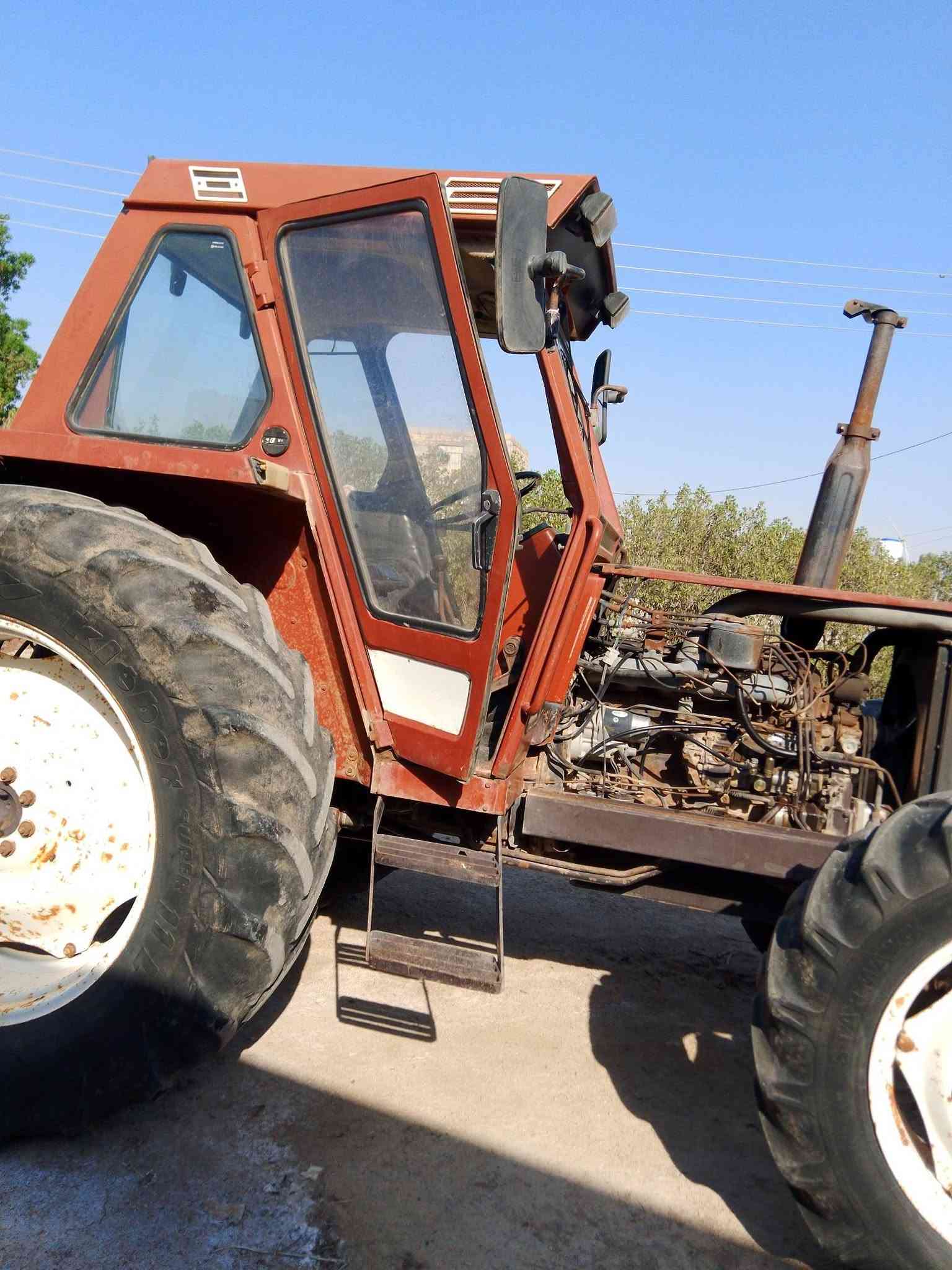 فيات للبيع حجم 980 وضع الشركه منفيز مع دسك البلير حجم 18 اخو الجديد ميسان علي الشرقي ***********
