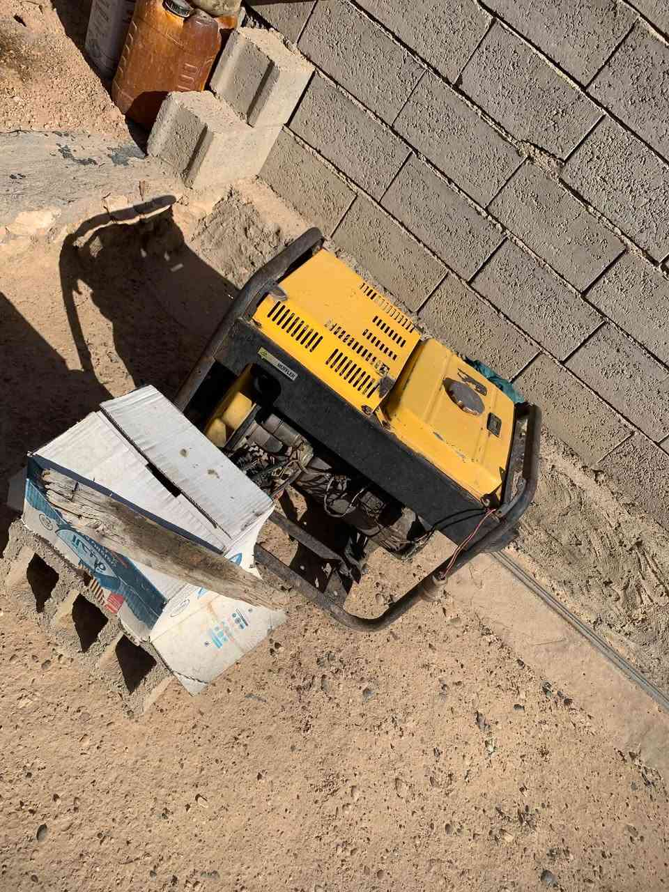 سلام عليكم عندي ديزل كامه السعر 450وه400قفل العنوان حديثه بروانه حي الشرطه الرقم الخاص***********
