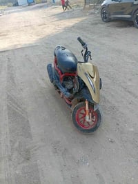 ماكس عدله للبيع سعر 175وبيه مجال حك لجيه كوم حديد لدراجه يرادله ترتيب ...