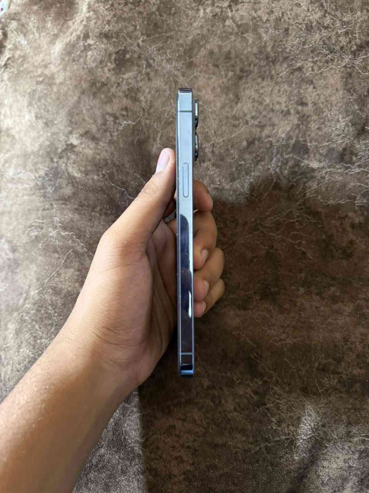 آيفون ١٣ برو ماكس • ٢٥٦ جيجا • فيس ايدي معطل