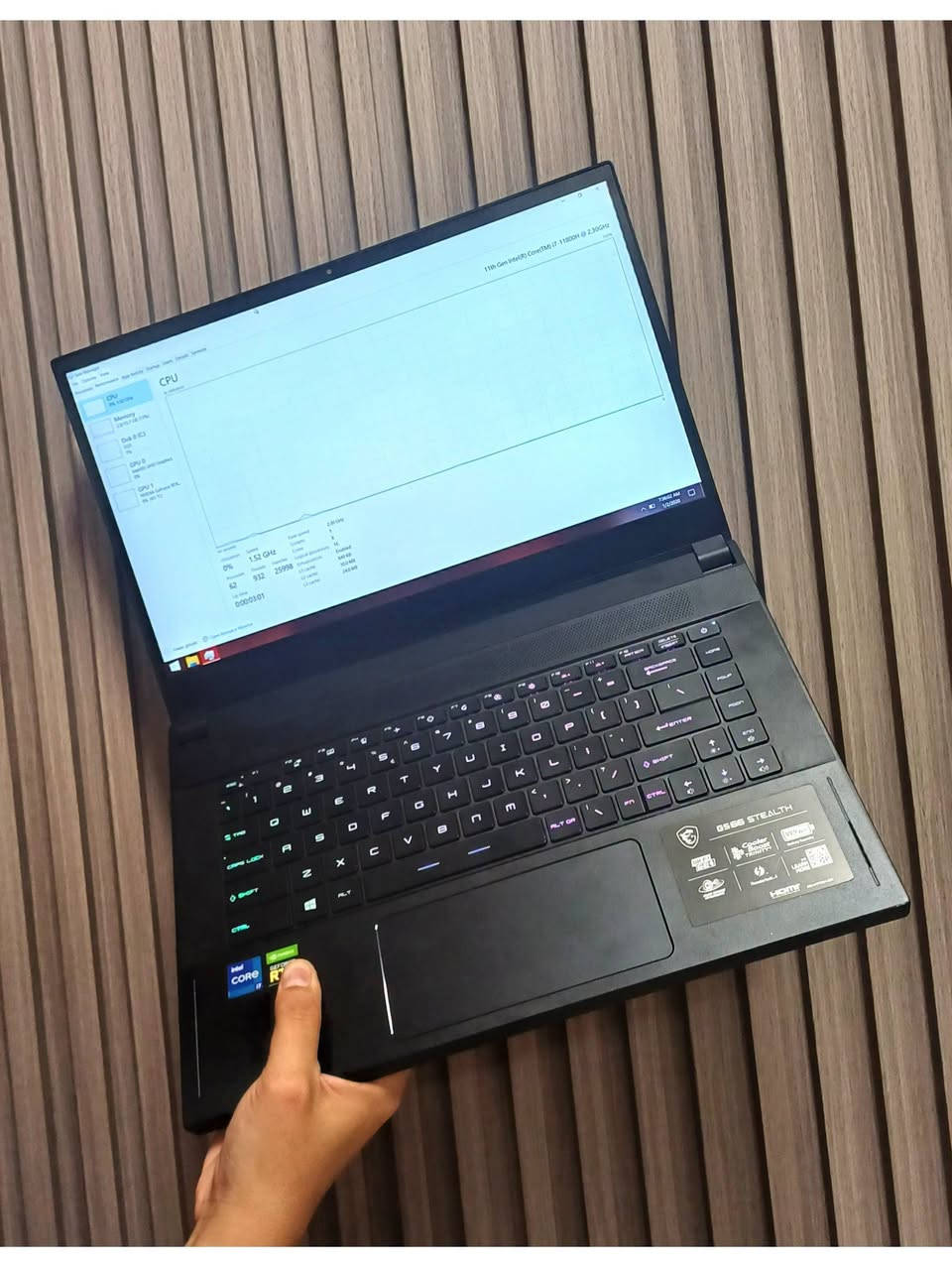 🔥🎮 تريد لابتوب كيمنك او هندسي يجمع بين النحافة، الفخامة والقوة ..

⚡ MSI Stealth — هيبة التصميم وقوة الأداء بين يديك!

💥 ثلاثة أجهزة بمواصفات قوية وأسعار تنافسية، من RTX 2070 إلى RTX 3070، وشاشات فائقة السرعة 240Hz لعشاق الألعاب والأداء الاحترافي !

━━━━━━━━━━━━━━━━━━

🔥 1\. MSI Stealth GS65 / GS66

✔️ المعالج: Core i7 – الجيل التاسع
✔️ الرام: 32GB
✔️ التخزين: 512GB SSD
✔️ كرت الشاشة: RTX 2070 – 8GB
✔️ الشاشة: FHD – 240Hz

💰 السعر: 960.000 دينار عراقي

━━━━━━━━━━━━━━━━━━

🔥 2\. MSI Stealth GS66

✔️ المعالج: Core i7 – الجيل العاشر
✔️ الرام: 16GB
✔️ التخزين: 512GB SSD
✔️ كرت الشاشة: RTX 2070 Super – 8GB
✔️ الشاشة: FHD – 240Hz

💰 السعر: 990.000 دينار عراقي

━━━━━━━━━━━━━━━━━━

🔥 3\. MSI Stealth GS66

✔️ المعالج: Core i7 – الجيل الحادي عشر
✔️ الرام: 16GB
✔️ التخزين: 512GB SSD
✔️ كرت الشاشة: RTX 3070 – 8GB
✔️ الشاشة: FHD – 240Hz

💰 السعر: 1.125.000 دينار عراقي

━━━━━━━━━━━━━━━━━━
📦 كل الاسعار شاملة توصيل مجاني مع الحقيبة والماوس ..

📩 للاستفسار والحجز، راسلنا على الخاص.

#MSI #MSIStealth #GamingLaptop #RTX3070 #RTX2070 #لابتوبات_العراق #لابتوبات_جيمنج

نص مكتوب في الصور:
- Msi G66 Stealth
- Rtx 3070 8GB
- دكان للحاسبات ***********
- CPU 0% 1.52 GHz Processes 239 12 Logical processors 16 L1 cache 640 KB L2 cache 20 MB L3 cache 24.0 MB 11th Gen Intel(R) Core(TM) i7-11800H @ 2.30GHz