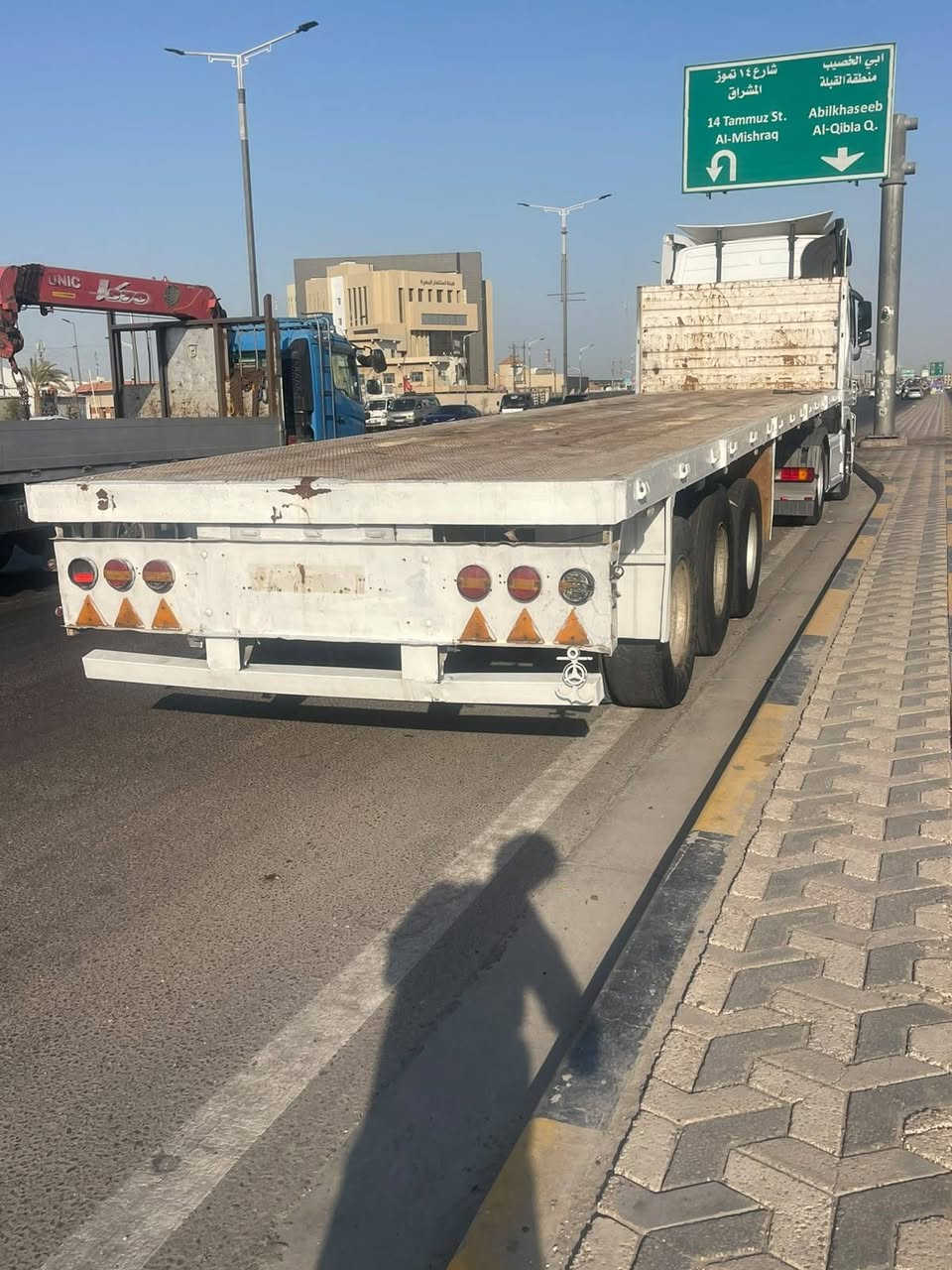 عربانه للبيع سيكام طول 12ونص شاصي مكفول تايرات نص عمر رقم الهاتف *********** عنوان بصره
