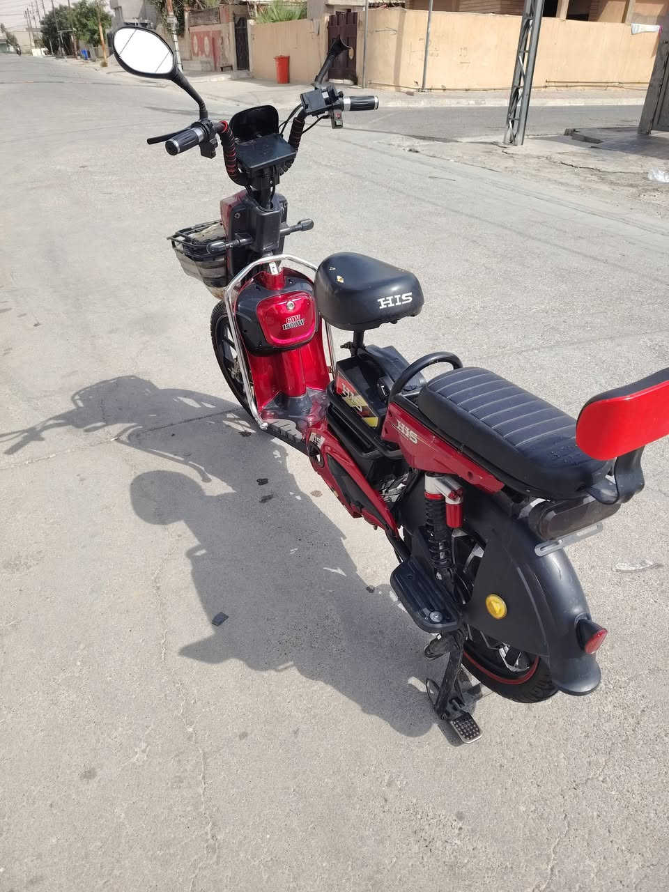 دراجة HIS موديل 25
.خمس بطاريات 60V
. محرك 1500w
. 2سويچ 2بصمة 
. تشغيل عن بعد 
. انذار سرقة 
. شاشة ديجتال بلوتوث 
. 4 سرعات سرعة 99
. لايت خلفي امامي اشاير رباعي هورن كله شغال
.  البطاريات يمشنه 20 كيلو 
السعر 225 بي مجال بسيط 
كركوك العروبة 
*********** واتساب واتصال

