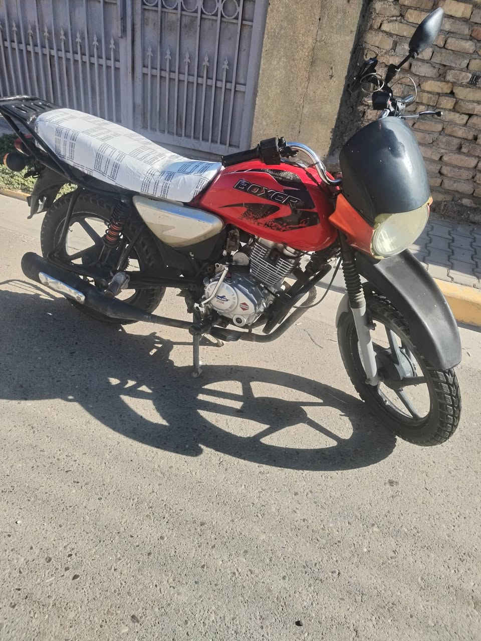 سلام عليكم دراجه بوكسر شاد مكينه مال ايرني 26 تبديلتين دهن صار دراجه كامله اورق تالفات  تجي عندي البيت تأخذه اتكفله الك من كلهن دراجه شوفتك عينك مراوس بدايوان ونطي فرق
***********
 *********** وتساب
