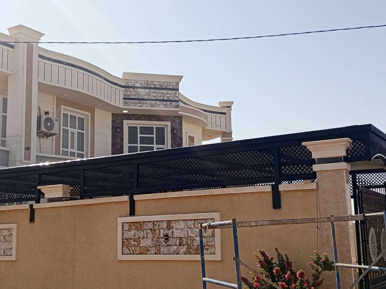 ورشه عماد الشمري    لعمل كافة انواع الحدادة العامة 
ابواب  - سندويج بنل - محجرات 
سقائف الكيسبان - قمريات 
وتجهيز كافه دوائر حكومية مؤسسات الدولة 
دور مواطنين وأصحاب المحلات 
وصبغ جميع سقايف وباب 
بأدارة عماد حسن 
@إشارة 
@م

***********   _   ‏‪***********
