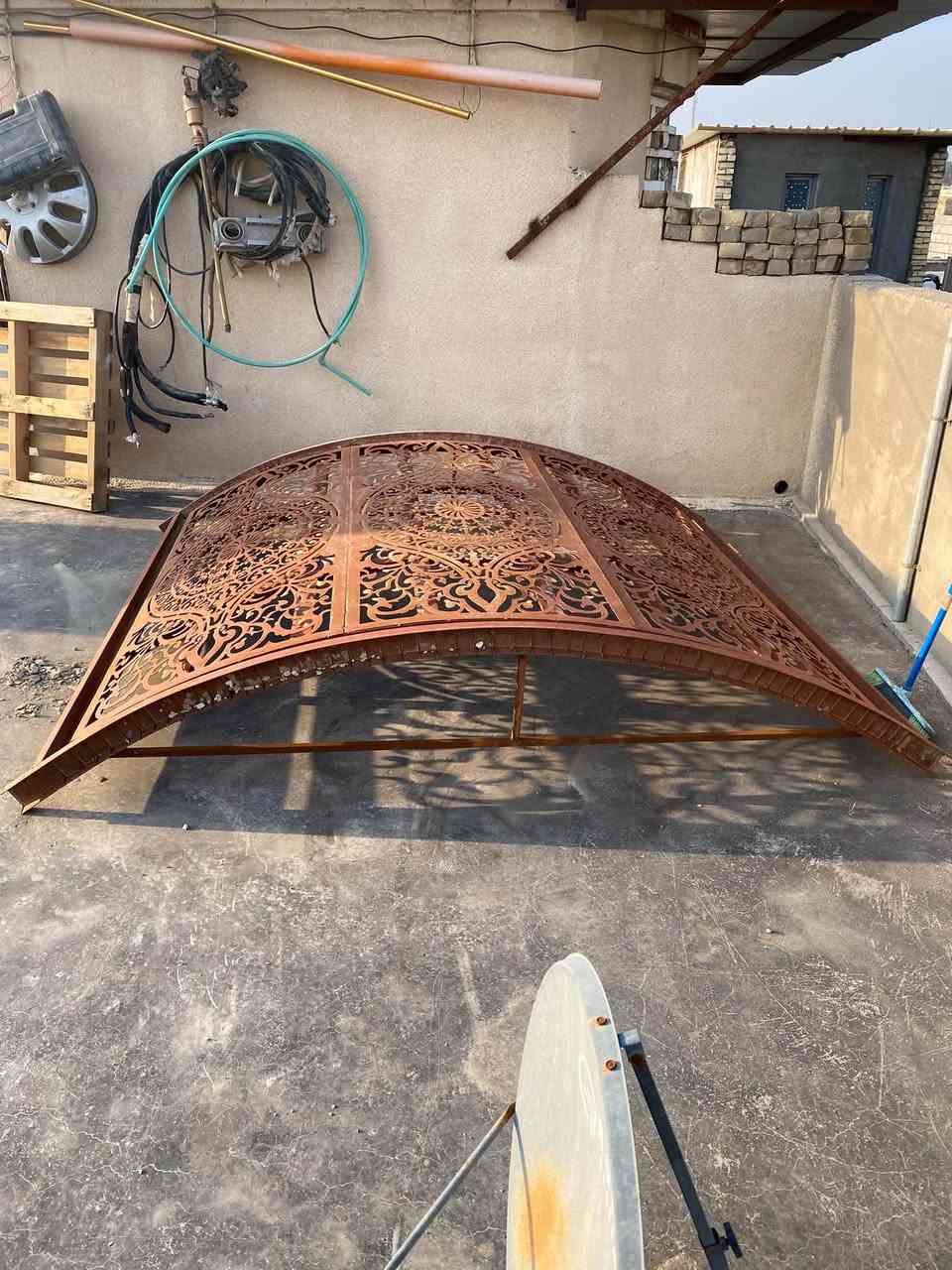 شباك جديد • تفصيل • القرنه