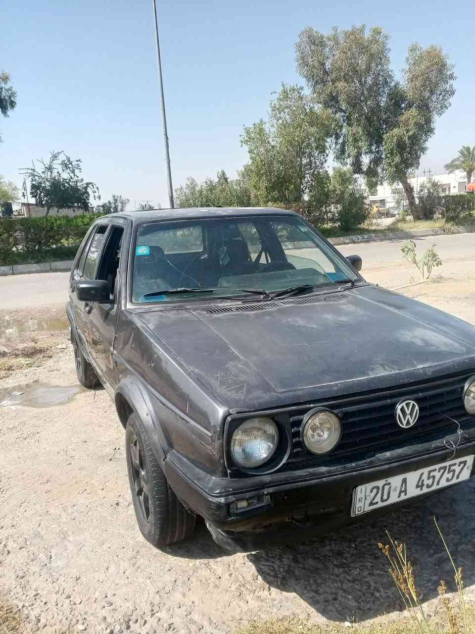سياره كولف للبيع موديل 91 رقم انكليزي مكينه 1800 كير  ومكينه خير من الله سعر 13 ورقه  مكاني بعقوبه *********** سنويه 28

