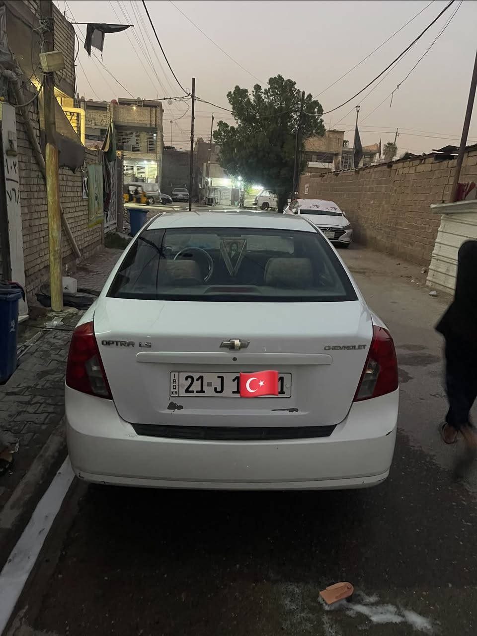 أوبترا للبيع  جاهزه من كلشي كير مكينه كفاله تبريد عل سويج السياره بيها منضومه غاز السياره جاهزه من كلشي  ترايك وين ميعجبك سياره ما مشتغله  هزه سنويه جديده سياره بسمي   مبدل بيه جاملغ امامي من أخذته وبارد بل باب الي وره السايق
كد شبر مكاني بغداد الكماليه السعر 90$وبيه مجال المو شراي لايخابر رقم الهاتف *********** السياره رقم سليمانيه بسمي شرط التحويل
