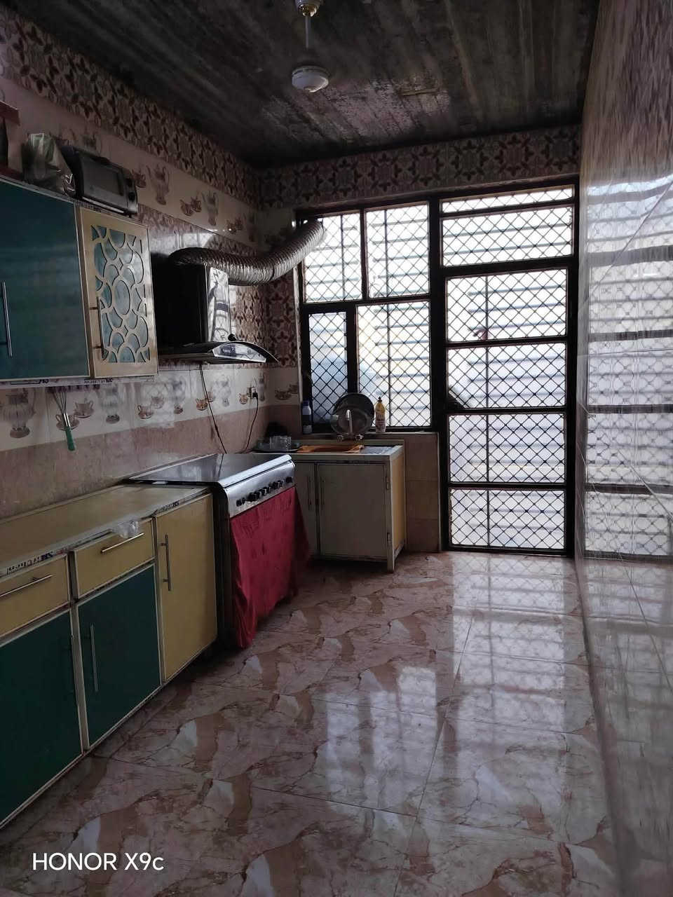 مشتمل للبيع حي ذؤيب الثاني كافه الخدمات
مساحه 125
غرفه 5/4
هول 
مطبخ
مضيف
مشتمل كامل
صحيات داخلي 
منور ع عرض البيت 
السعر 48وبي مجال 

‭***********‬
