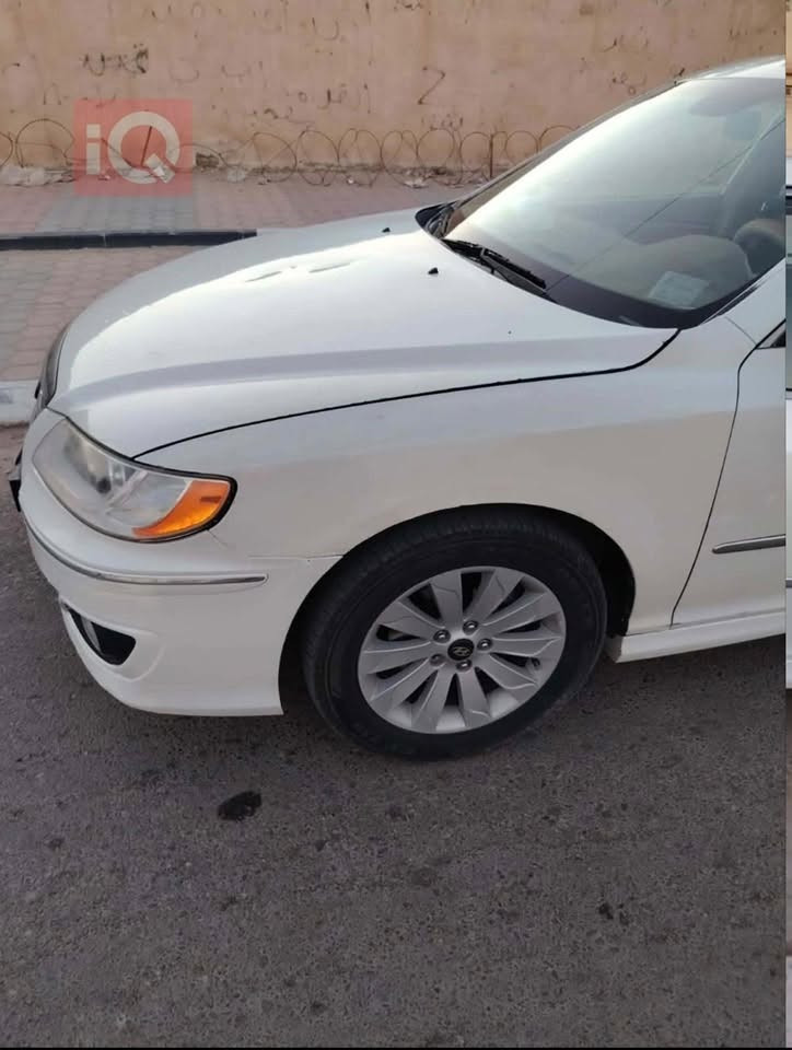 السلام عليكم 
ازيرا ٢٠٠٨ محدثة ٢٠١١ خليجي 
فول مواصفات 
فتحة 
تحكم ستيرن
قطعتين تبريد
داخل لونين 
اشاير مري 
مري شفط 
تحكم مري 
كشنات جلد 
ارضية جلد 
رقم بغداد بأسمي شخصياً
هزة جديدة 
مكينة حاوية شادها جديدة 
وضفيرة جديدة 
ترهم بيع او مراوس حسب القناعة 
السعر 85 وبيها مجال 
للأستفسار *********** 
اتصال او واتساب

