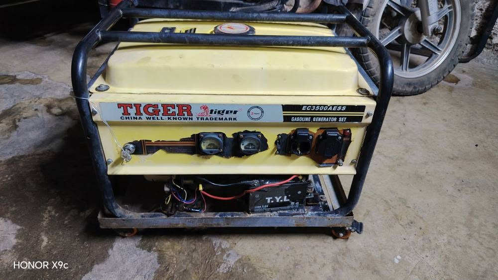 السلام عليكم
مولده نوع تايكر TIGER شغال أي عيب مابي
شرط التوليد سلف شغال
للبيع السعر 120 الف وبي مجال
للاستفسار الاتصال على الرقم ***********
العنوان كركوك اسرئ مفقودين كركوك, العراق

نص مكتوب في الصور:
- HONOR X9c