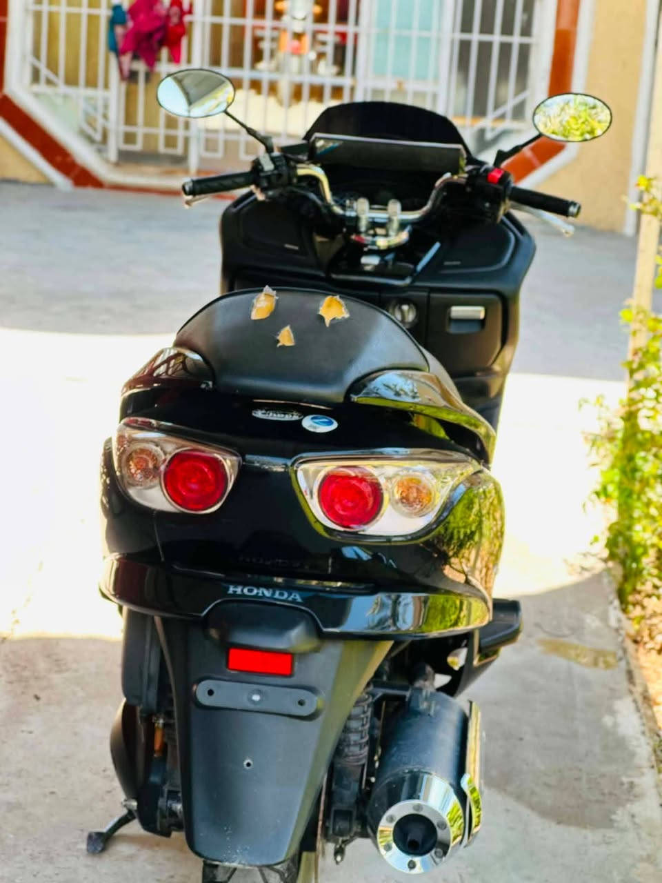 يا آلله 
سلام عليكم للبيع او مراوس دراجه هوندا فورزه 🏍 🏍  9،0 كرستال آصل مكينه كير جدد مكفولات كير فول موصفات 
كير 4 تحويلات 7 نمر 
بصمه ✅
ستان صفح كهرباء ✅
سايد بريك ✅
دبل جكمجه ✅
بكلايتات كرستال لد ✅
كلوب جنطه ✅
بريك أمامي خلفي دسك جدد✅
لايتات كرستال 
كهربائيات كلها شغاله كيج بانزين كيلو متر رون كيج حماوه كله بلادي ✅
حماوه نص عدل ثابته ليل نهار ☝
دراجه جاهزه على آخر حبايه مابيها نقص برغي نكره سلف مكاني (ديالى الخالص) للستفسار أكثر خاص أو أتصال***********)  وآتساب موجود

