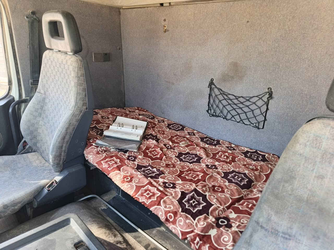 .
السلام عليكم
فولفو للبيع موديل 95
ومحرك بي خيط بخار 
شاصي بي فطر طول من وره التاير
تخم تاير
سنويه رقم بغداد
سنويه عظم عاج موازي ساقطه ب2022
وكاله عامه بإسمي وبرا ذمه مصفره
السعر 75 وبي مجال للشراي ورجائاً المو شراي لا يتصلل
العنوان صلاح الدين 
رقم الهاتف ***********
